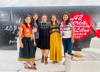 Las escritoras Diana Domínguez, Susi Bentzulul, Yásnaya Aguilar, Sasil Sánchez Chan y Nadia López en la FILO, 2022.