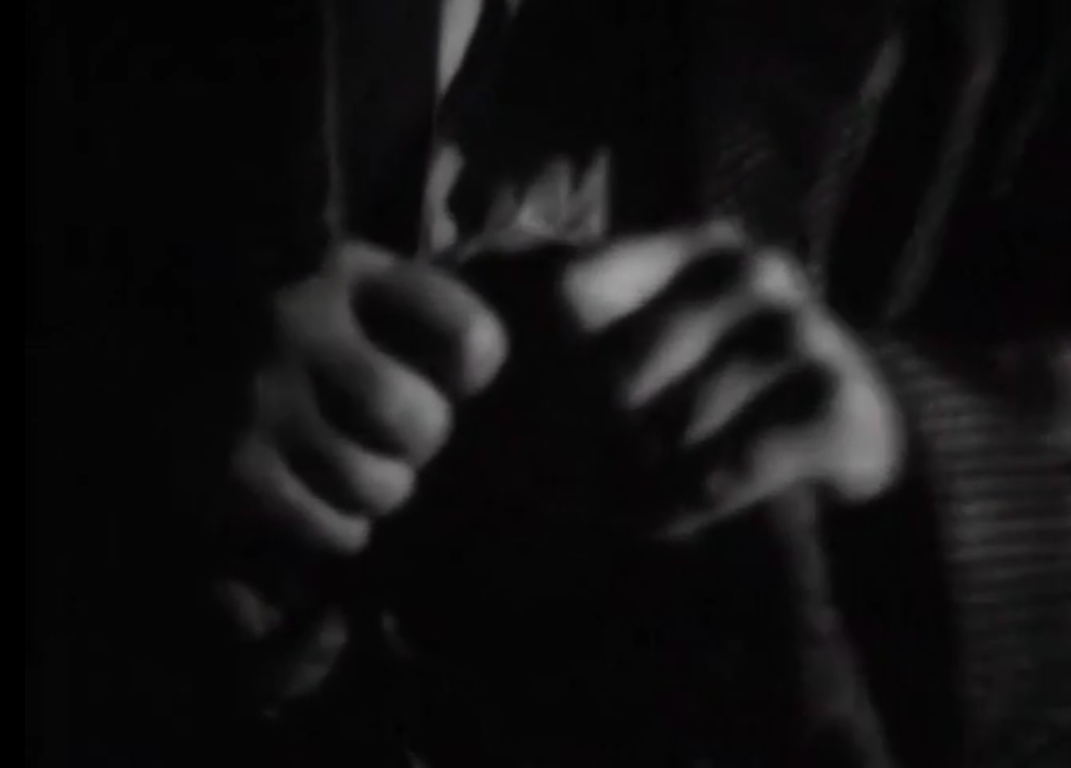 Fotograma de <em>Él</em>.