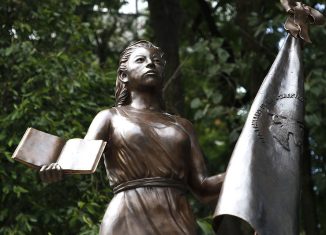 Escultura dedicada a todas las Forjadoras Anónimas de la República. Fotografía: Milton Martínez, 2020 / Secretaría de Cultura de la Ciudad de México. CC BY 2.0