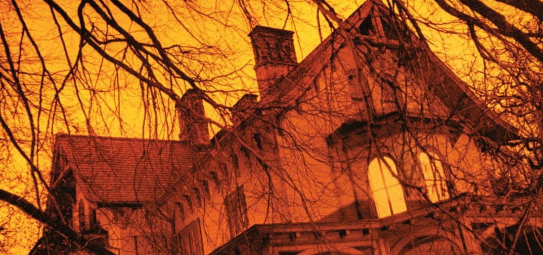 Portada de "The Haunting of Hill House", Shirley Jackson. Penguin Classics, 2006.